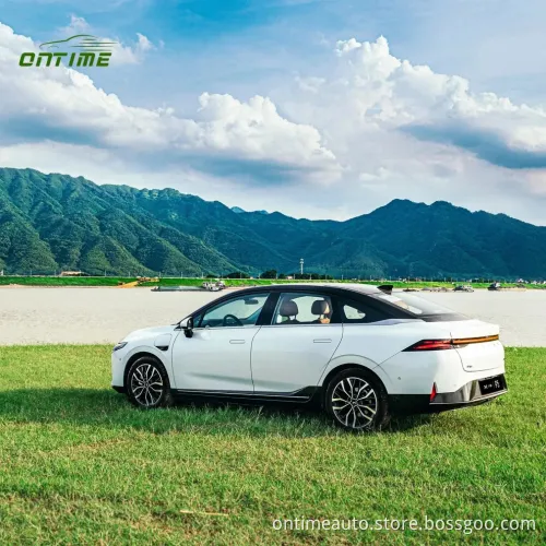 Afferratura ecologica rapida nuova energia Veicolo elettrico a quattro ruote P5 Serie 550 km Batteria durevole